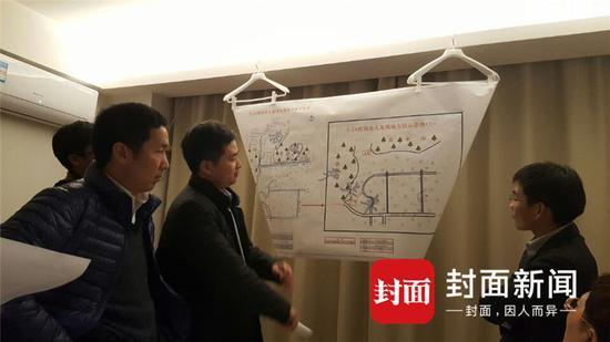 11月28日晚，律师们在宾馆房间，进行最后一次案犯现场疑点辩护&ldquo;路演&rdquo;。