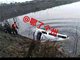 湖北鄂州客车坠湖 事故已致18人死亡（图）