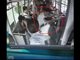 监拍北京女子掌掴公交车色狼被割喉视频 女子被刺浑身是血