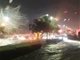 实拍北京房山暴雨视频 积水没大腿轿车被冲走